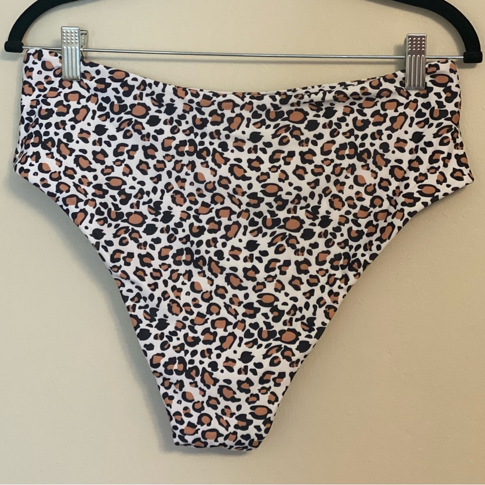 Swimsuit - Picture 5 of 5
